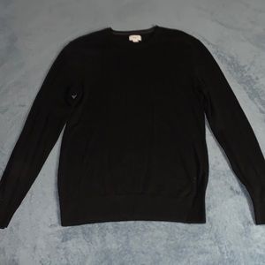 GENTLY WORN BLACK 50/50 COTTON SWEATER.